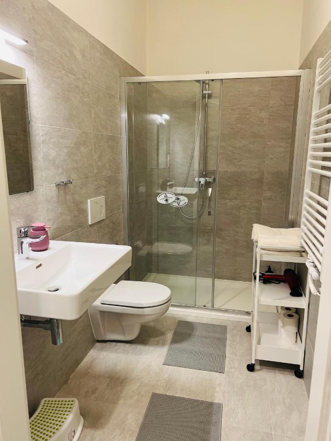 Maria Apartment Liben Prag Dış mekan fotoğraf